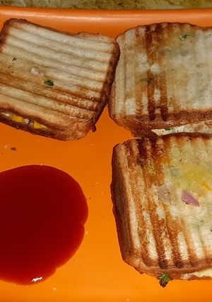 চিকেন স্যান্ডউইচ (Chicken sandwich recipe in Bengali) রেসিপির প্রধান ছবি