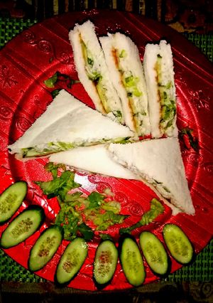 A picture of Hariyali chicken sandwich.