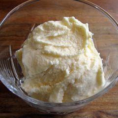 A picture of Vanilla Ice Cream.