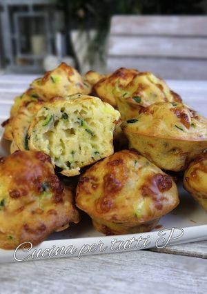 Une photo de Muffins courgette mozzarella