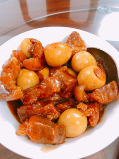 Hình của món Thịt kho trứng.