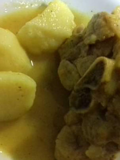 Una foto de Codillo en su salsa