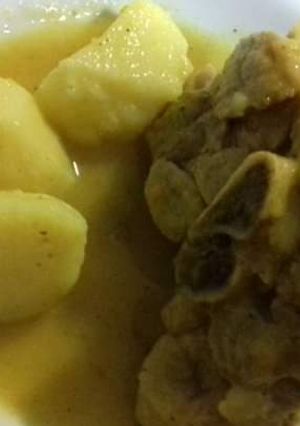 Una foto de Codillo en su salsa