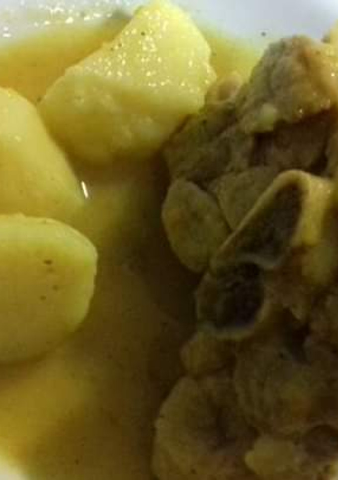 Una foto de Codillo en su salsa