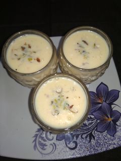 मिल्क मैंगो शेक Milk mango shake recipe in Hindi) रेसिपी मुख्य फोटो