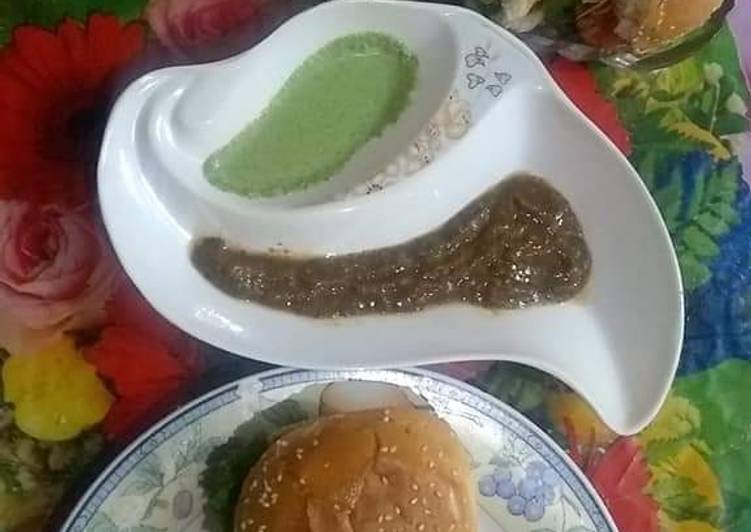 Steps to Make Super Quick Homemade Karachi ke mashoor burger