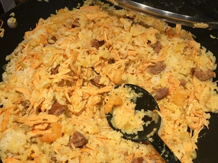 Easy Way Make Chicken And Rice Perlow With Shrimp and Spicy Smoked Sausage the So Delicious Can spoil the tongue