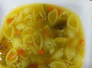 Una foto de Sopita de Conchas