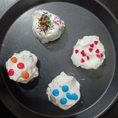 A picture of Easy-Microwave cupcakes.