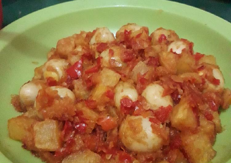 Resep Sambal goreng kentang + telur puyuh yang Bikin Ngiler