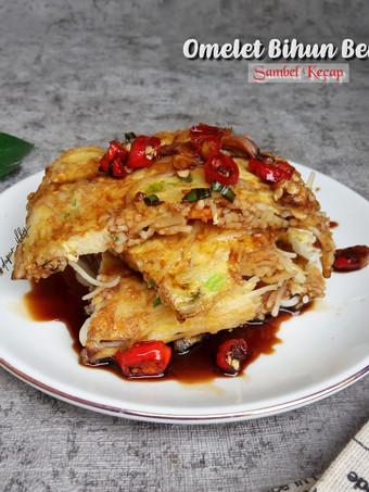 Langkah Mudah untuk Menyiapkan Omelet Bihun Beras Sambel Kecap Anti Gagal