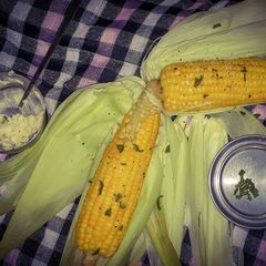 A picture of Butter chilli corn cob.