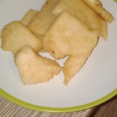 A picture of Cornmeal fried slices.