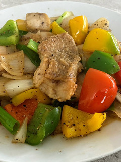 A picture of Stir-fried grouper fish with black pepper.