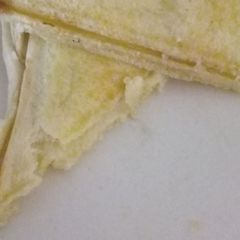 A picture of Mash Sandwich.