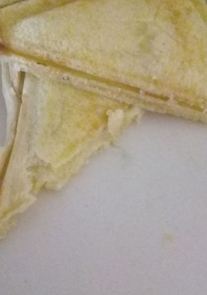 A picture of Mash Sandwich.