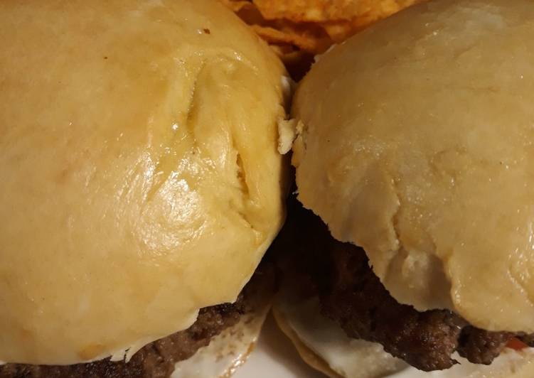 Recipe of Award-winning Burger on a Bun