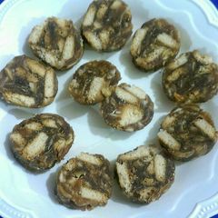 A picture of Date biscuits role.