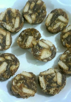 A picture of Date biscuits role.