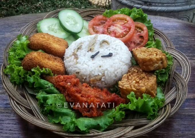 Ini dia! Resep gampang buat Nasi Liwet Magic Com (Praktis) dijamin enak