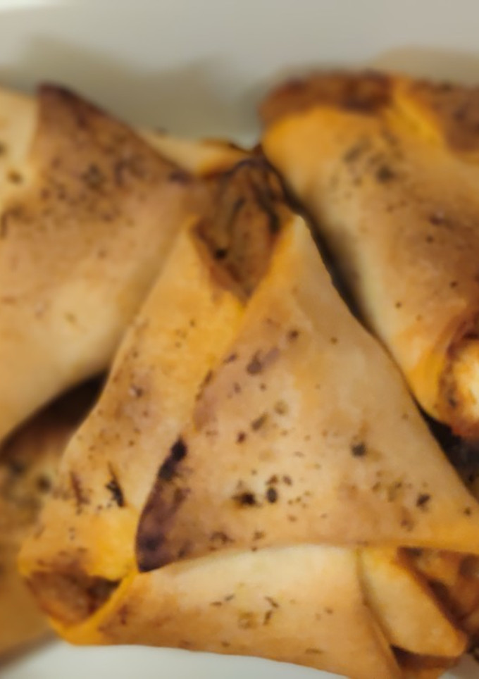Una foto de Triángulos de atún al horno