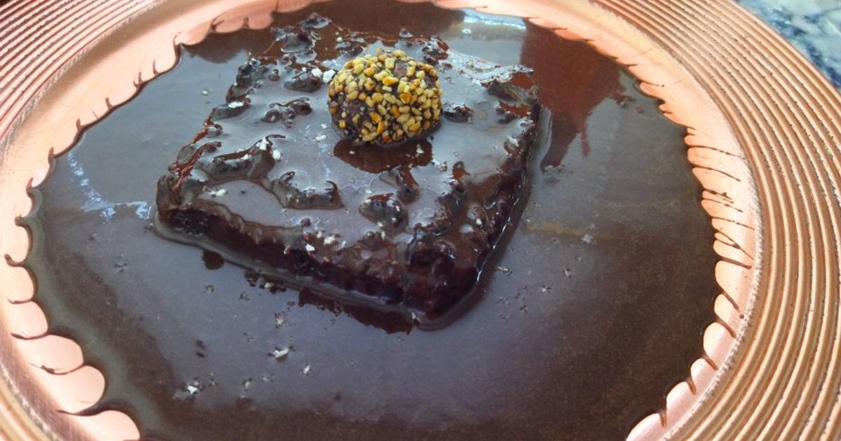 Chocolate Molten Lava Cake - Spoonful of Flavor