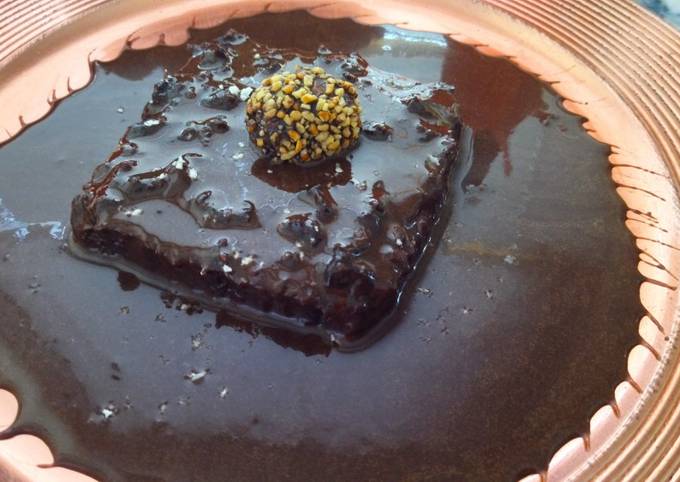 Molten Dessert chocolate cake