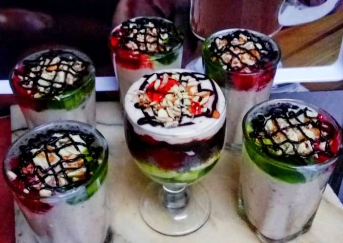 Delicious Creamy Falooda 😋😋💗💗