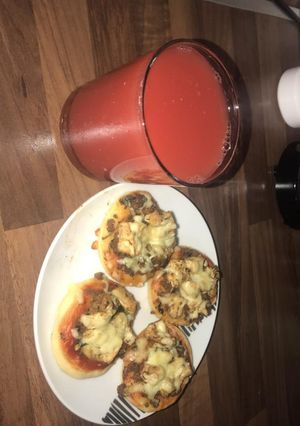 A picture of Mini pizzas.