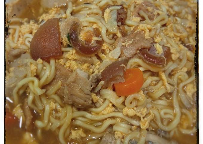 Mie Godog Akil (Ayam & Kikil)