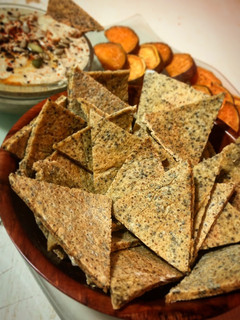 Una foto de Nachos de quinoa integral, maíz y chía