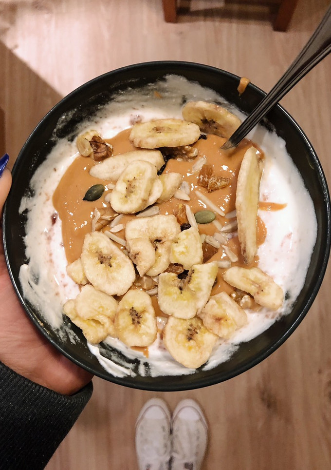 Una foto de Yogur 10/10 🥜