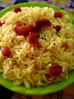 எலுமிச்சை சாதம் (Elumichai satham recipe in tamil) செய்முறை முக்கிய புகைப்படம்
