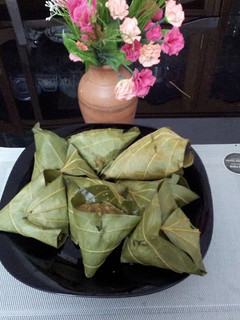 A picture of Vazhanayila Appam(jackfruit dumblings).