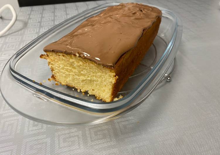 Bizcocho de yogurt con chocolate