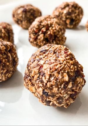 A picture of CHOCOLATE BROWNIE BITES (healthy snacks).