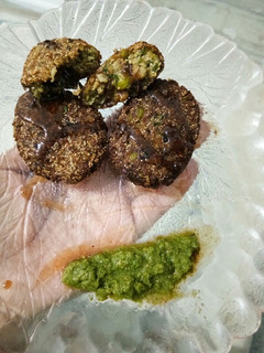A picture of Matar and soya granules cutlet recipe.