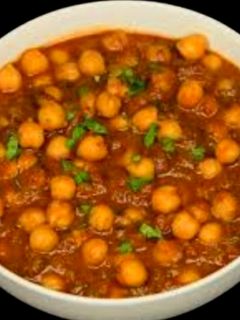 சென்னா மசாலா கிரேவி (Chenna masala recipe in tamil) செய்முறை முக்கிய புகைப்படம்