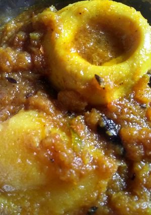 A picture of Egg curry.
