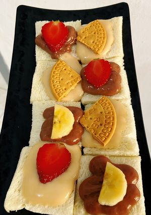 Foto resep Eat milk bread with fruit and biscuit