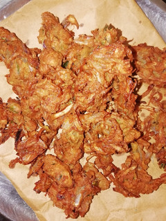 கோதுமை பக்கோடா(wheat pakoda recipe in tamil) செய்முறை முக்கிய புகைப்படம்