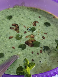 बथुआ का रायता (Bathua ka raita recipe in hindi) रेसिपी मुख्य फोटो