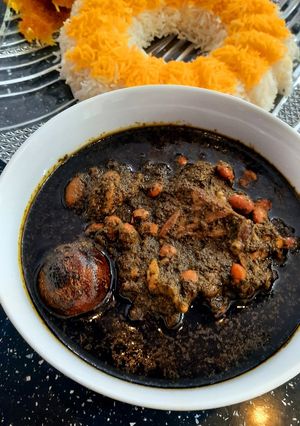 عکسی از دستور قرمه سبزی
