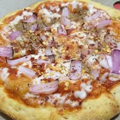 A picture of Onion pizza.