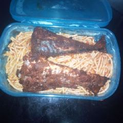 Spagetti with fried fish A picture of Spagetti with fried fish.