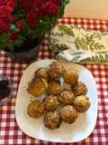 Brioșe aperitiv cu somon, legume și cașcaval