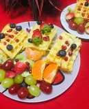 Wafles Salados con Queso mozzarella y Queso Parmesano!🧇🍯🥝🍓🍊