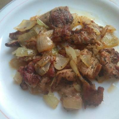 Cerdo encebollado Receta de Sora_pasión por la Cocina- Cookpad
