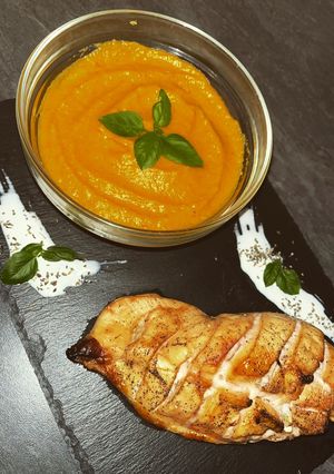 Une photo de Purée de carottes & pommes de terre au curry 🥔 🥕