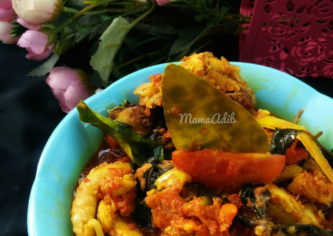 Wajan ayam dengan basil